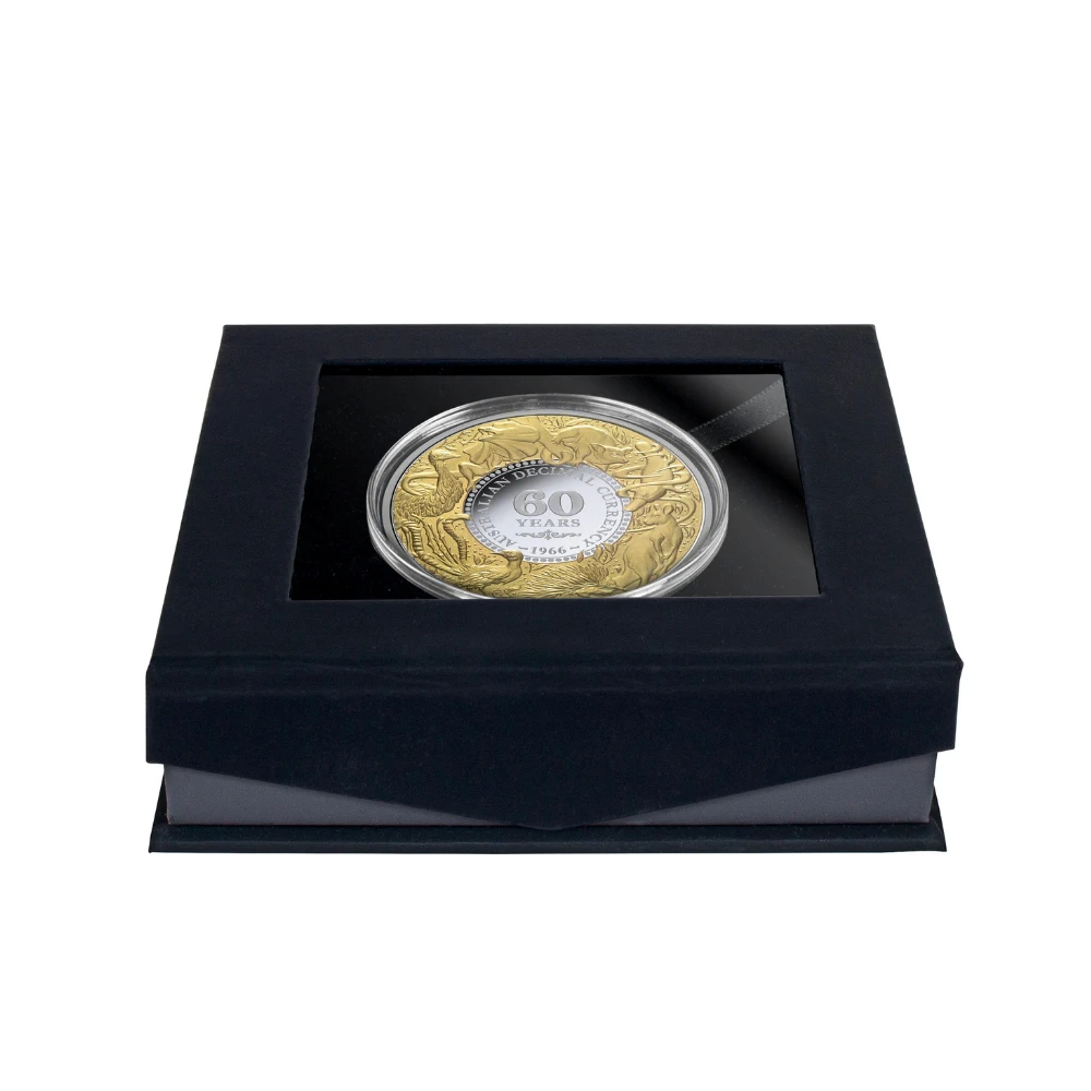 Moneda de Argint 60 de Ani de Moneda Zecimala 2026, Aurire 24K - imagine 4